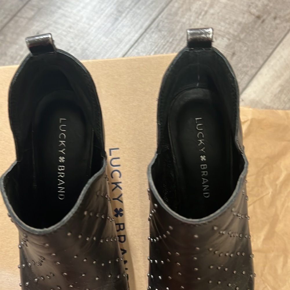 Boots - Picture 2 of 5